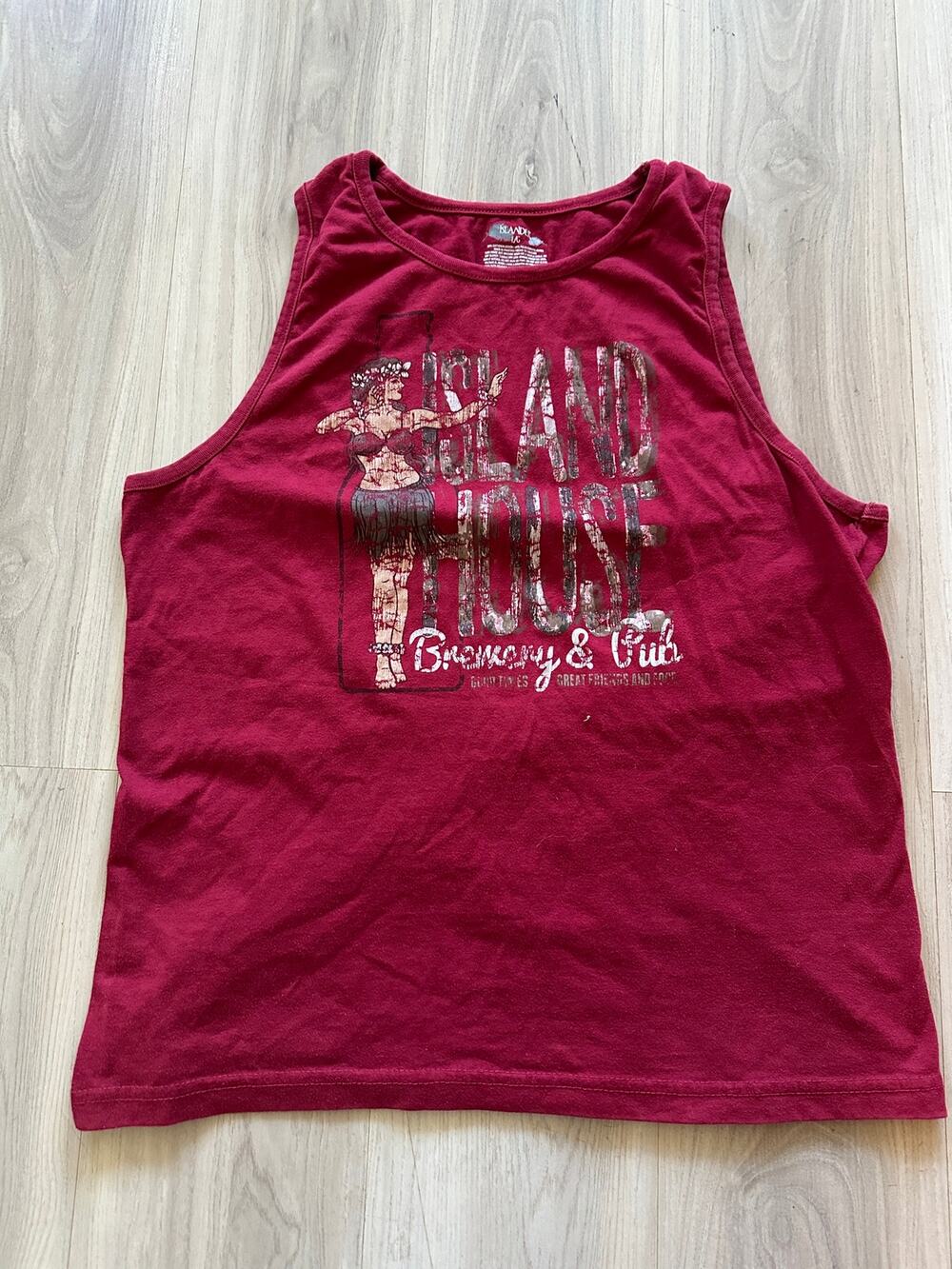 Islander Island House Brewery & Pub Graphic Tank Top Large Maroon Hula Girl